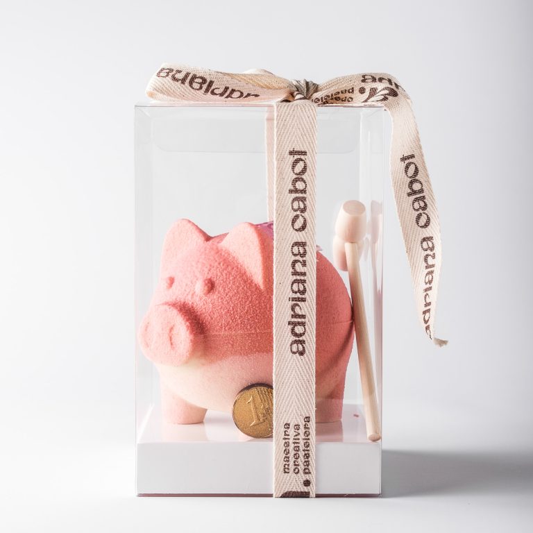 Imagen de producto gastronómico, figuras de chocolate.