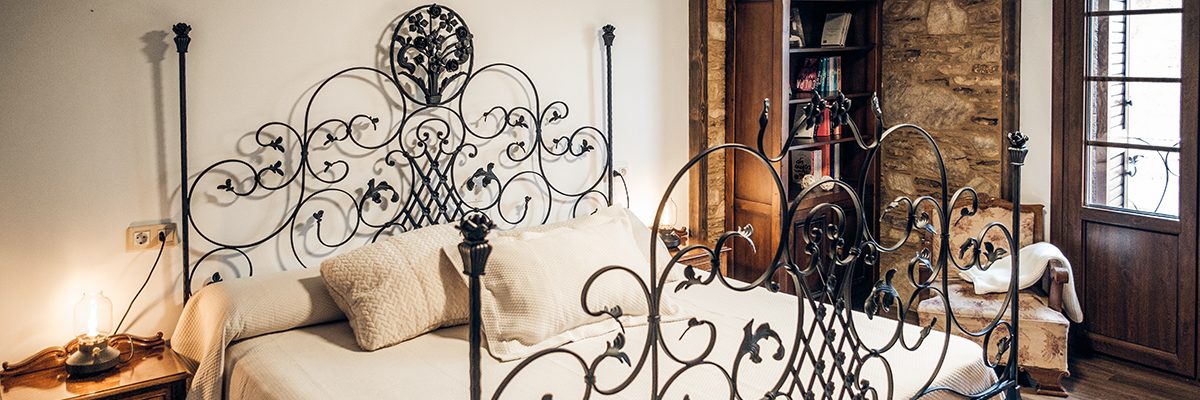 fotografía interior de un dormitorio de una casa rural en laracha